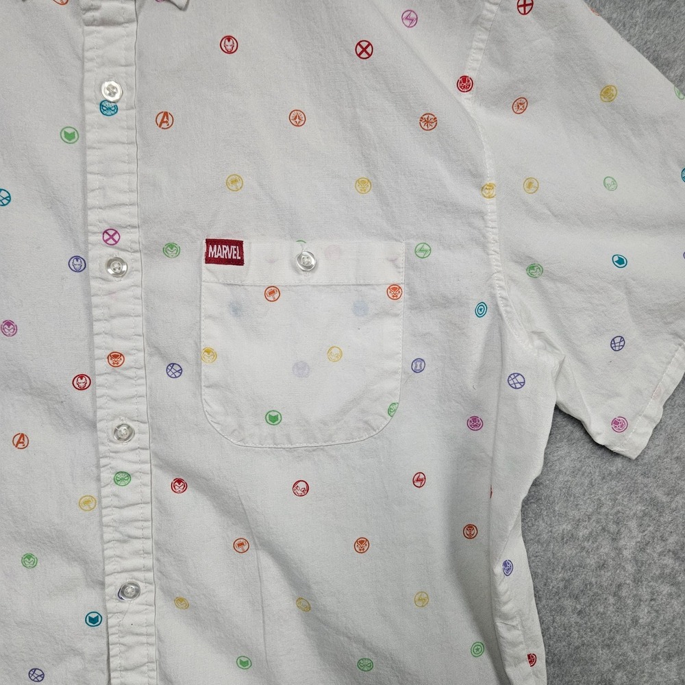 Marvel Button Down Shirt Mens Large White Superhero Logo Print Short Sleeve
